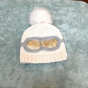 Cute kids beanie with snow goggles on it